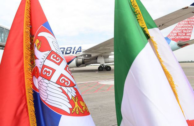 Симболика у гесту Србије: Авиони са медицинском опремом лете ка Италији на годишњицу ослобођења од друге пошасти